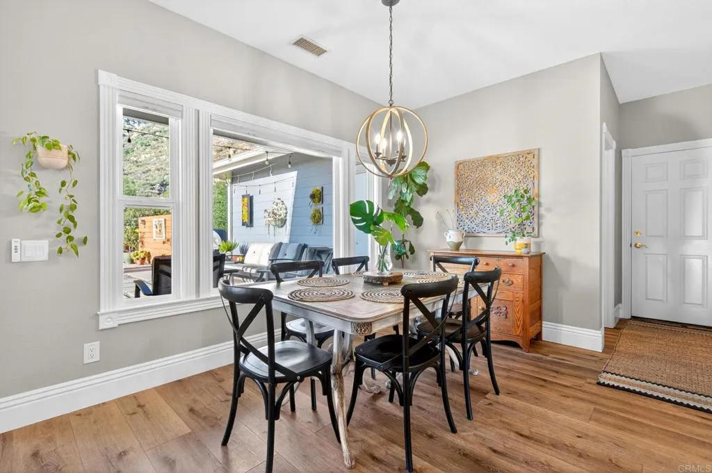 https://cdn.realtyfeed.com/cdn/127/306742063/c49b86c0b7ab2c575db4ce2fb37edf5e.webp