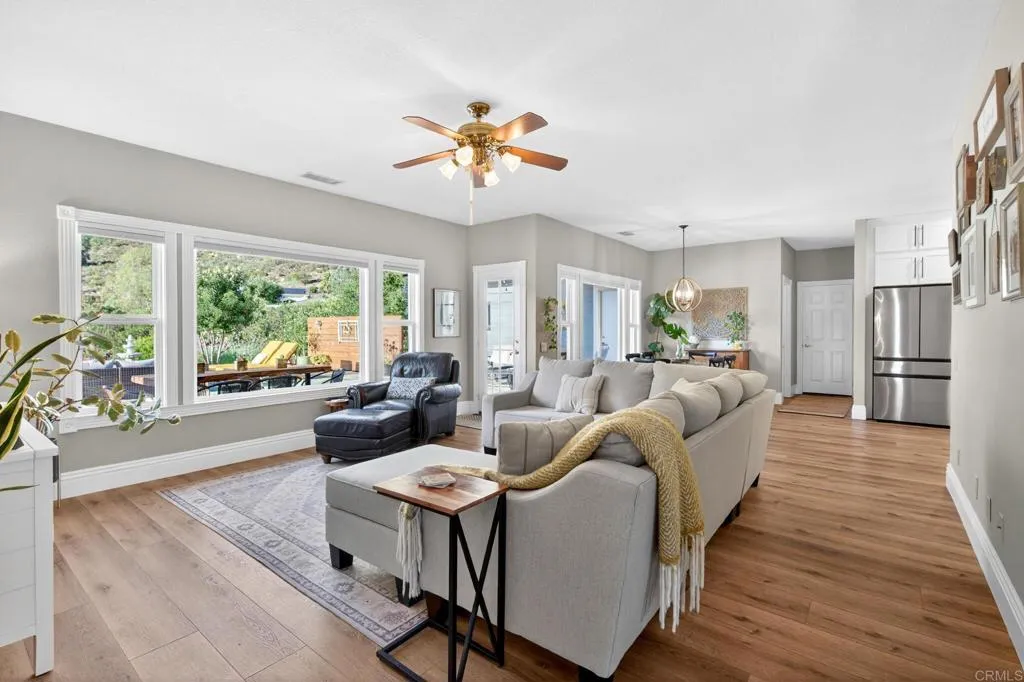 https://cdn.realtyfeed.com/cdn/127/306742063/d76ae2aed96649a73a5e5597d7fc9544.webp