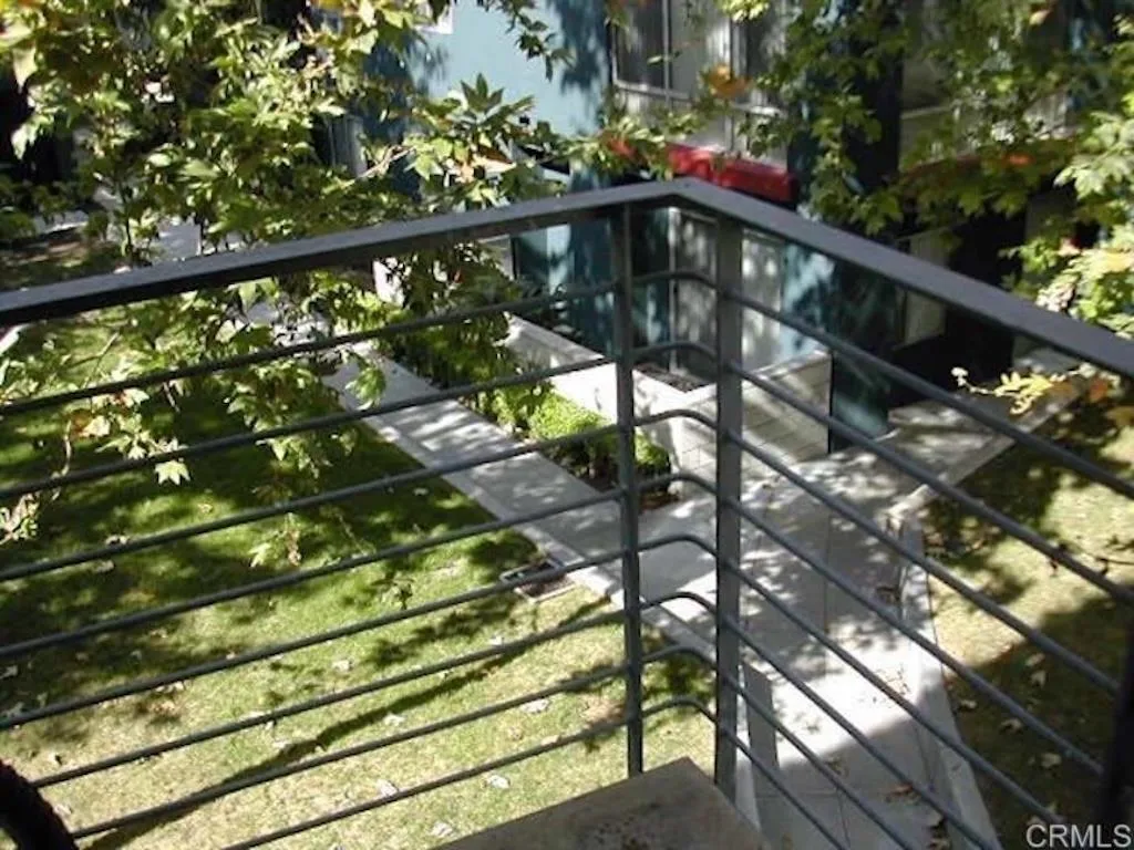 https://cdn.realtyfeed.com/cdn/127/306742068/c72451a92f70184dd0ea55773d2af064.webp
