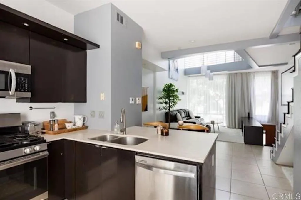 https://cdn.realtyfeed.com/cdn/127/306742068/f6ffdd41ab8a3449deb43fe461977caa.webp