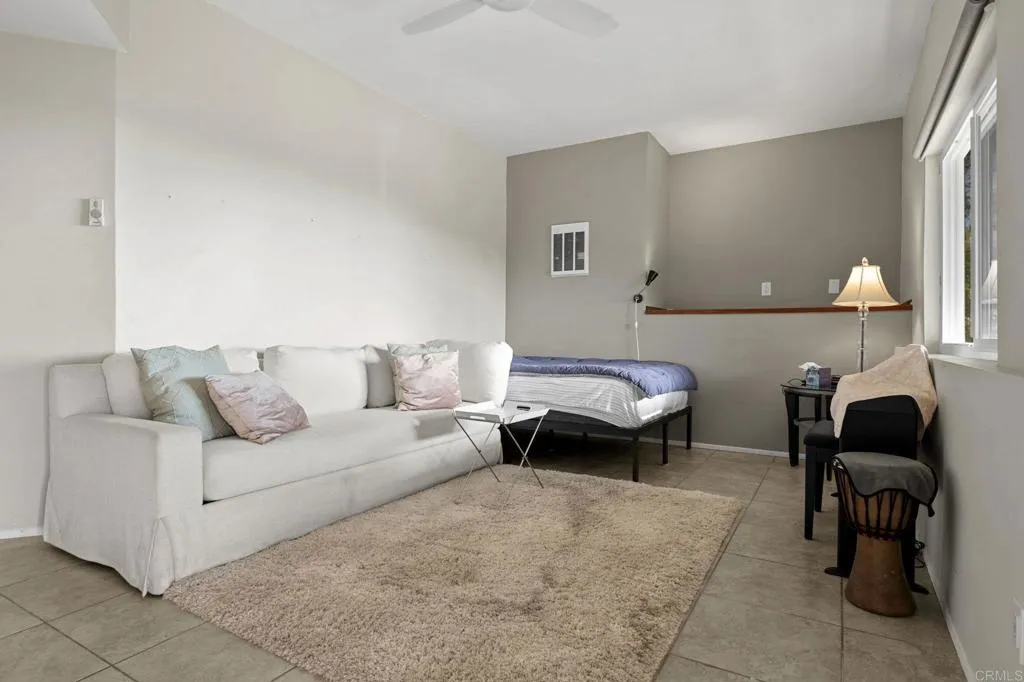 https://cdn.realtyfeed.com/cdn/127/306742093/0375881a4e1135243634259a60c51d7d.webp