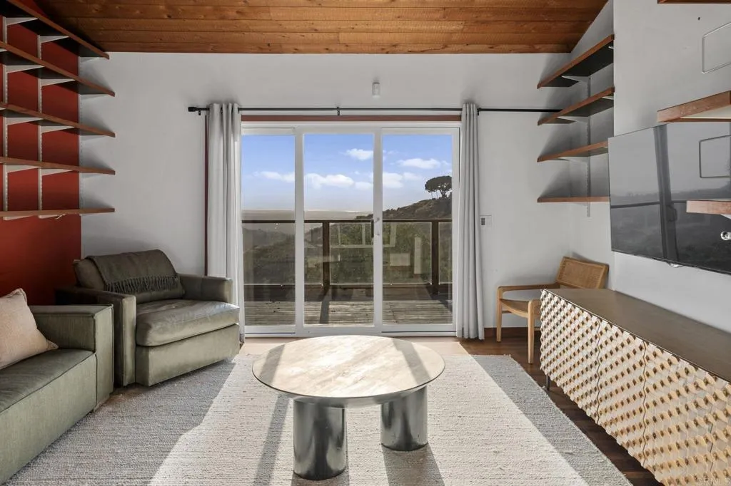 https://cdn.realtyfeed.com/cdn/127/306742093/dfea0b565f5ee2b3e99e998a0de357af.webp