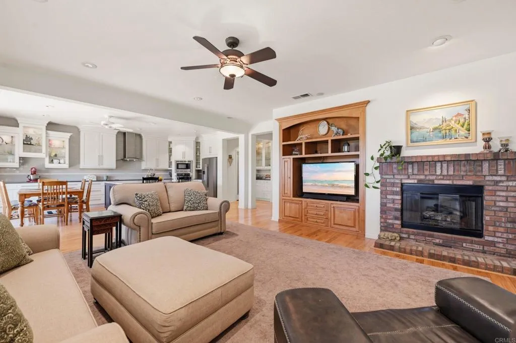 https://cdn.realtyfeed.com/cdn/127/306742140/f5643592a860d0ab36fea561fb11ee57.webp