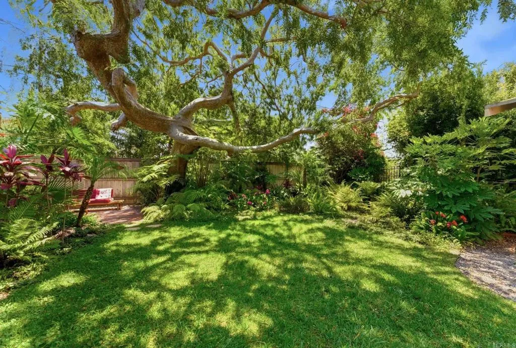 https://cdn.realtyfeed.com/cdn/127/306742191/a85a1d9ec874bee30f00a0c48d560dc7.webp