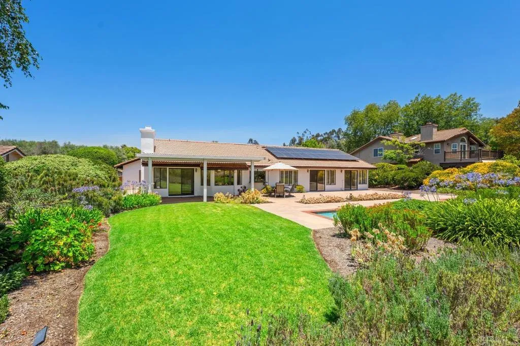 https://cdn.realtyfeed.com/cdn/127/306742229/12cc29fe985f8ad5177bfc786b246c9c.webp