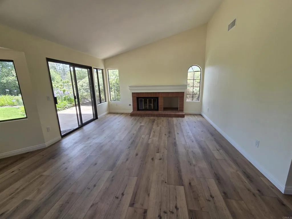 https://cdn.realtyfeed.com/cdn/127/306742229/32a754c135e32405a5688cd7fa381967.webp