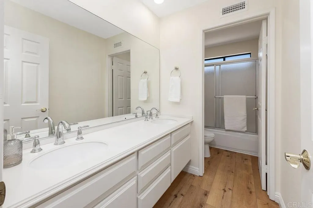 https://cdn.realtyfeed.com/cdn/127/306742229/4e45b1c2b5f592b6619e186b71632891.webp