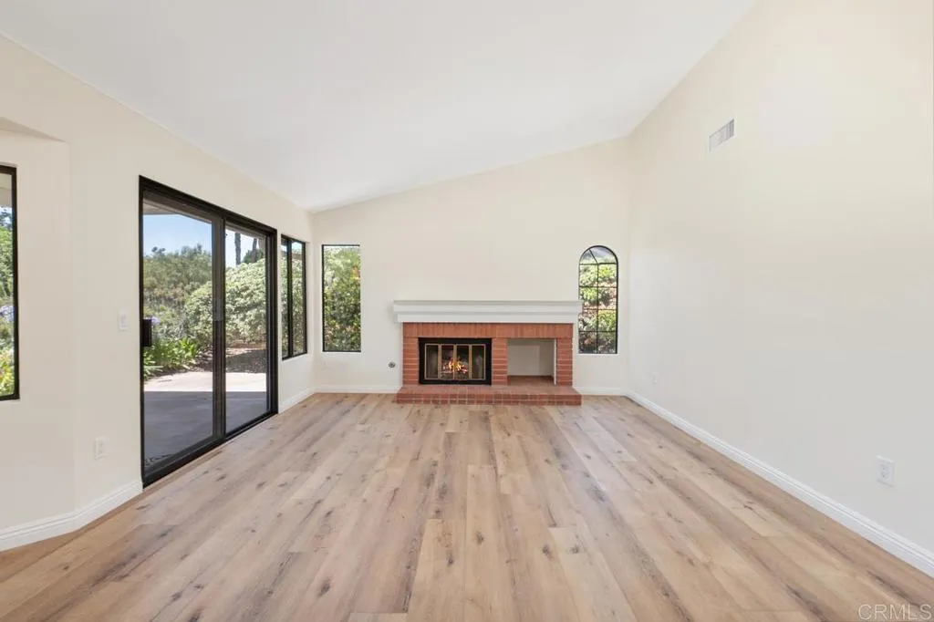 https://cdn.realtyfeed.com/cdn/127/306742229/5ff6a8f26b437b666806aaa110bd1851.webp