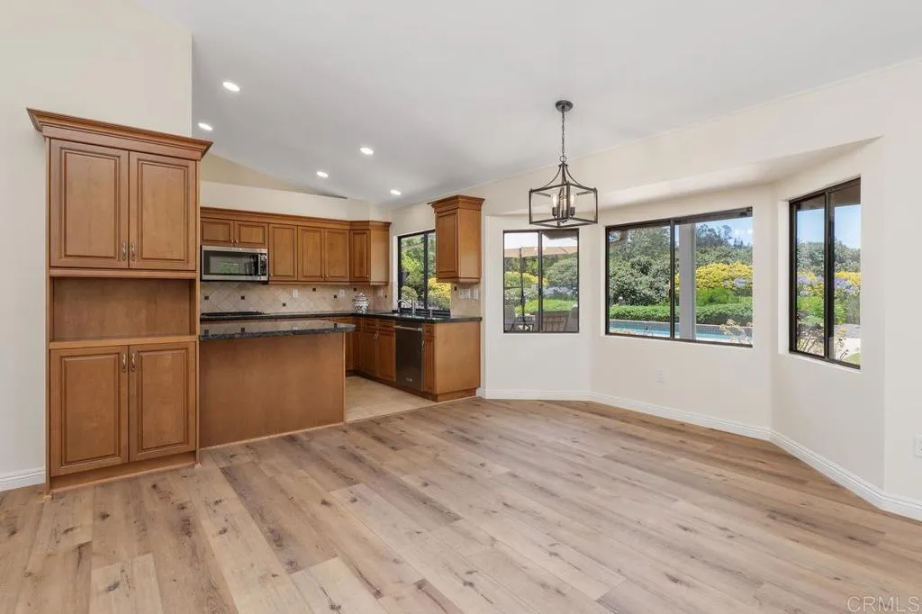 https://cdn.realtyfeed.com/cdn/127/306742229/6e97bce33e5d5cc7b6e9011091afebb4.webp