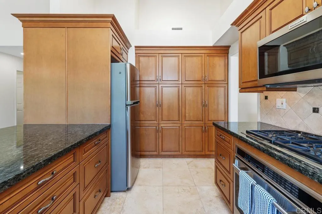 https://cdn.realtyfeed.com/cdn/127/306742229/9f35cf3e59f91e921718457942102235.webp