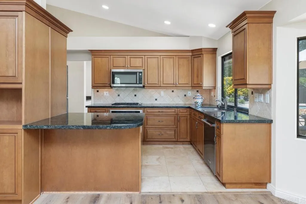 https://cdn.realtyfeed.com/cdn/127/306742229/a0d5c070680006898d761d33884bbbfc.webp