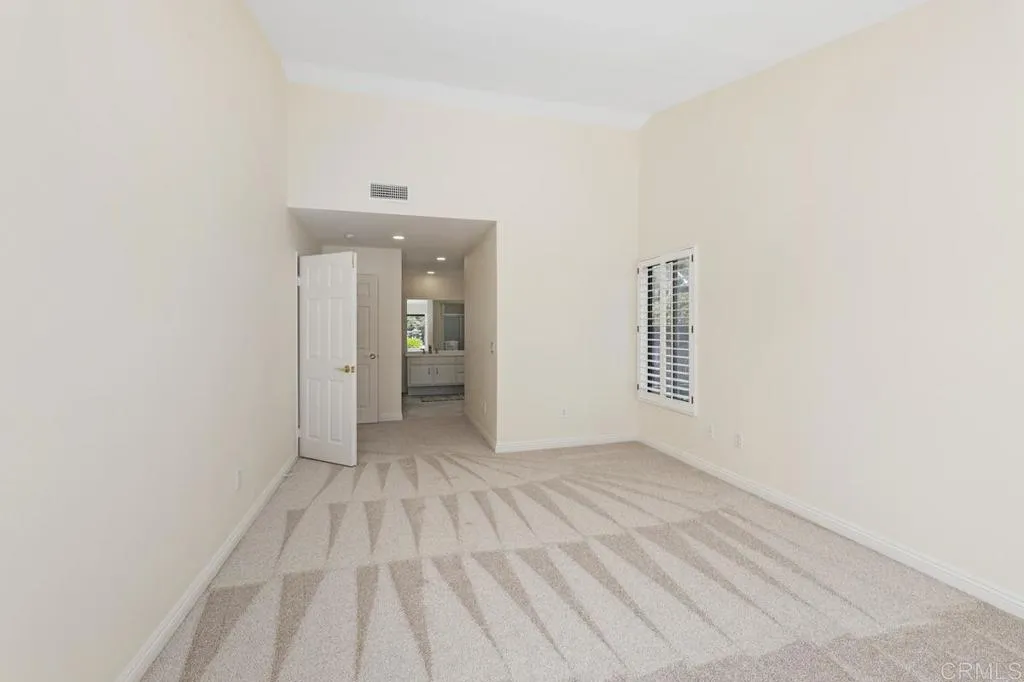 https://cdn.realtyfeed.com/cdn/127/306742229/a922497171f135047341b59e802fe391.webp