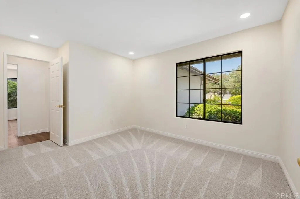 https://cdn.realtyfeed.com/cdn/127/306742229/e94fb2b48f15886d5bb3aee5fbfb3151.webp