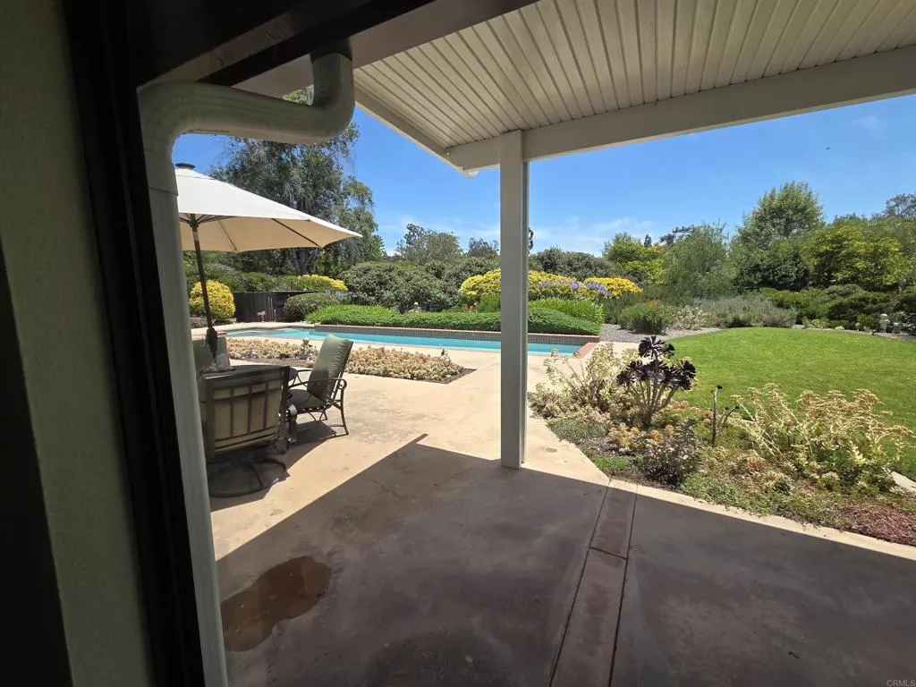 https://cdn.realtyfeed.com/cdn/127/306742229/edbe2470a8bef297fdabbd922b9b378d.webp