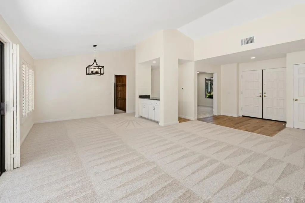 https://cdn.realtyfeed.com/cdn/127/306742229/fb9d1cf70773cbd849e891793b793d02.webp