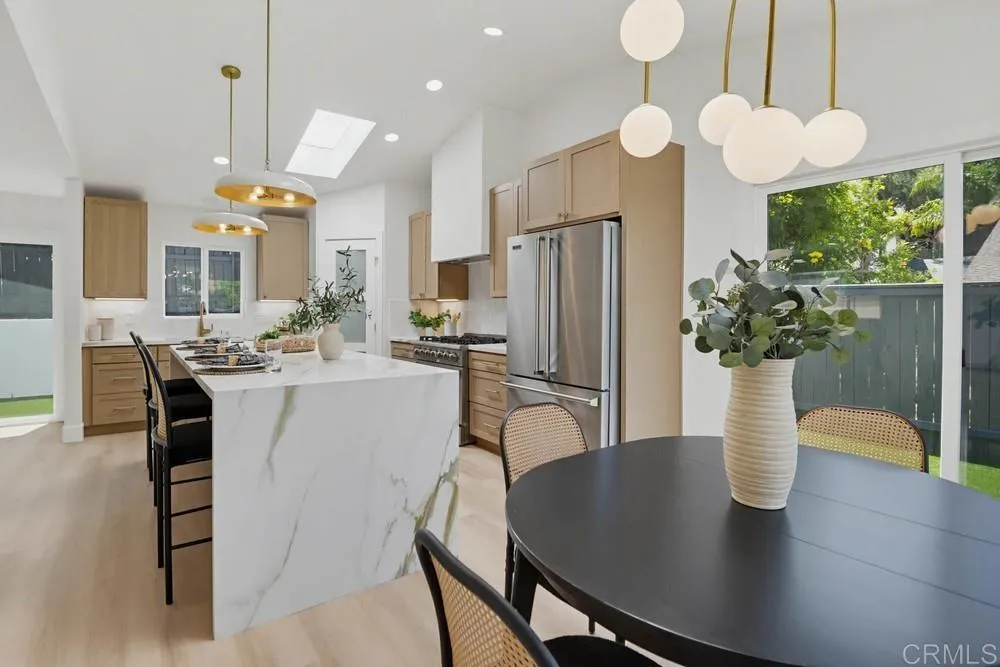 https://cdn.realtyfeed.com/cdn/127/306742239/5c5a755b7aa5bc89bf2bd4fbdfef04ee.webp