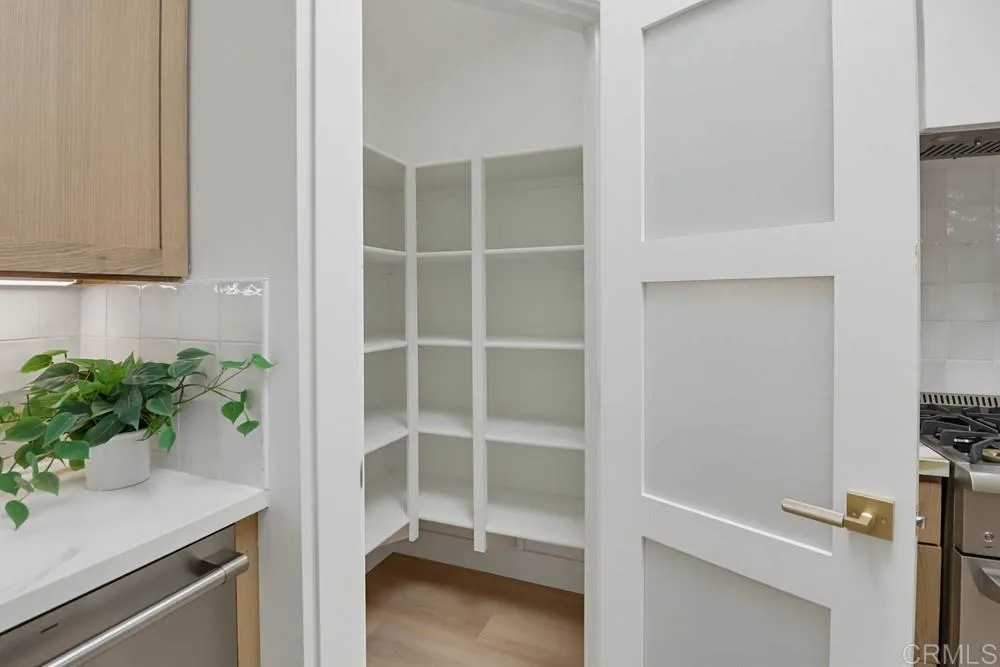 https://cdn.realtyfeed.com/cdn/127/306742239/615712b8af01580be90cf89b12502aa5.webp