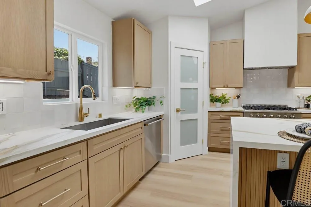 https://cdn.realtyfeed.com/cdn/127/306742239/6f193b7afc6af0b980e91ad94926fc97.webp