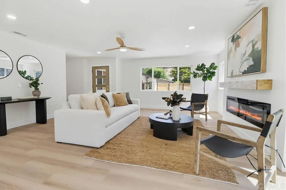 https://cdn.realtyfeed.com/cdn/127/306742239/e6294c80f9f196181c7abbbb997922bd.webp