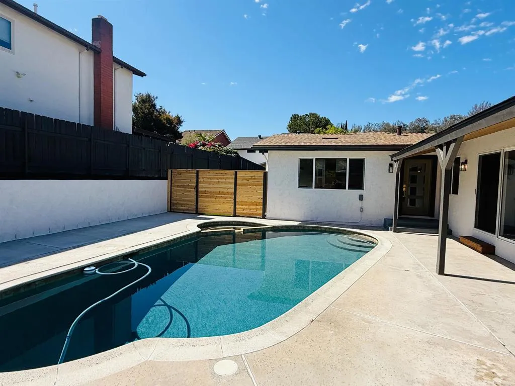 https://cdn.realtyfeed.com/cdn/127/306742239/f524373a05625adda2a18ae19c7854ea.webp
