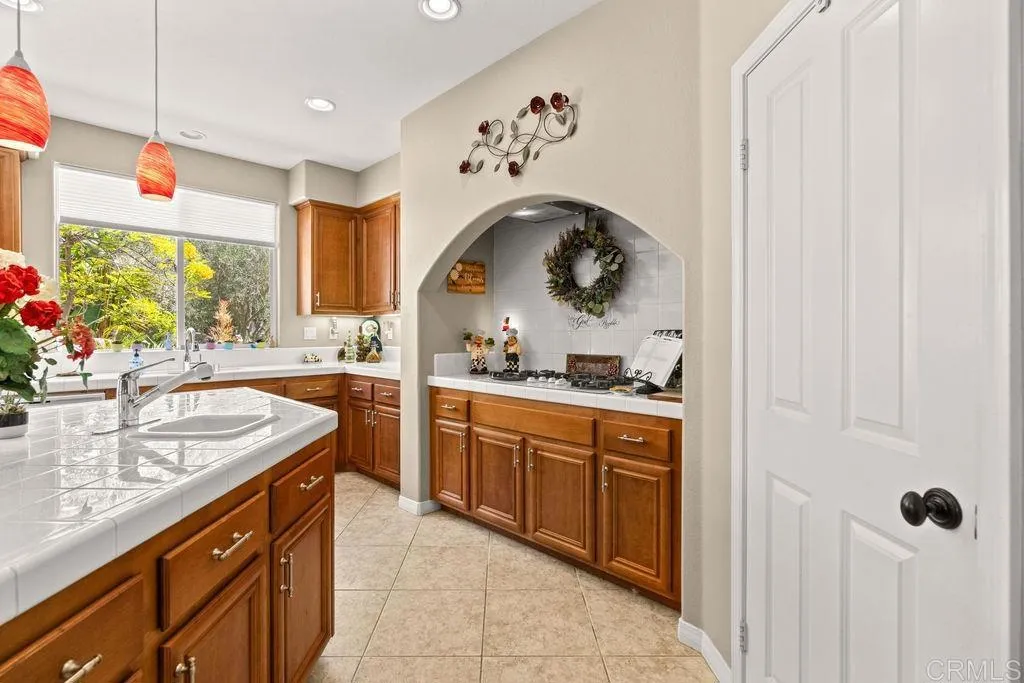 https://cdn.realtyfeed.com/cdn/127/306742280/0eca2ca5243925ae2896fca235193dc3.webp