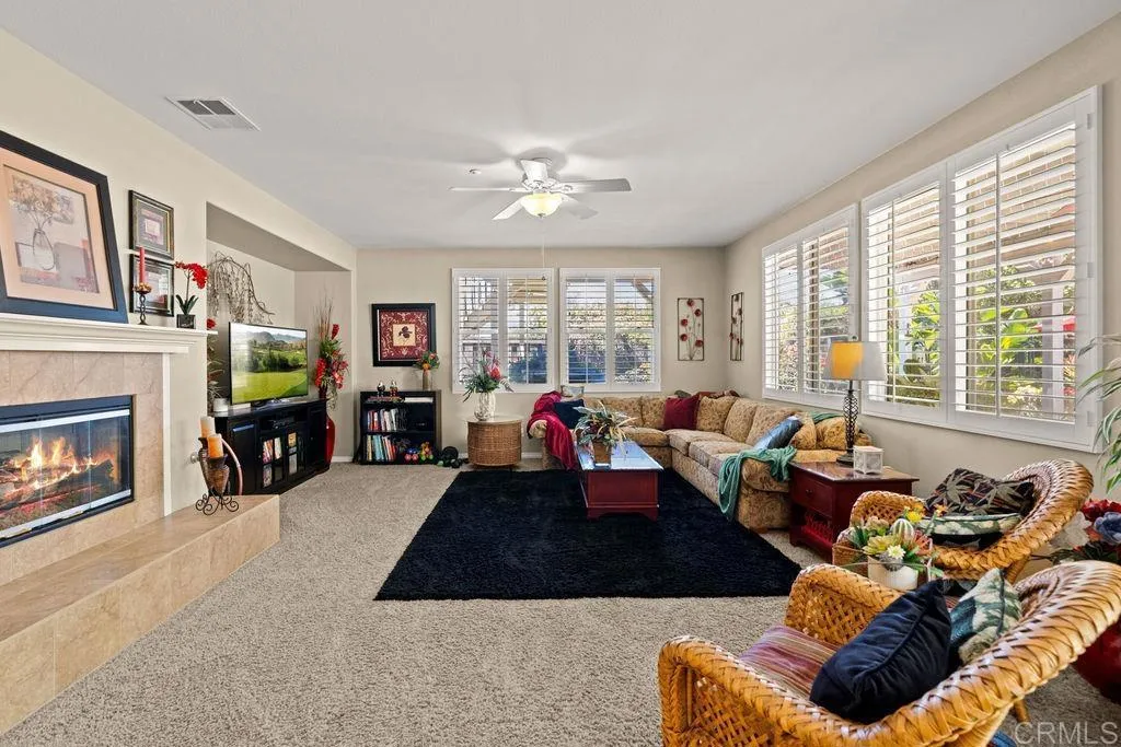 https://cdn.realtyfeed.com/cdn/127/306742280/401d1a020287c381c8acde48b03e4d8f.webp