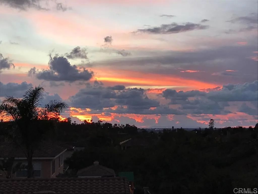 https://cdn.realtyfeed.com/cdn/127/306742280/961849865eeb2a4a93b657923dfae0da.webp