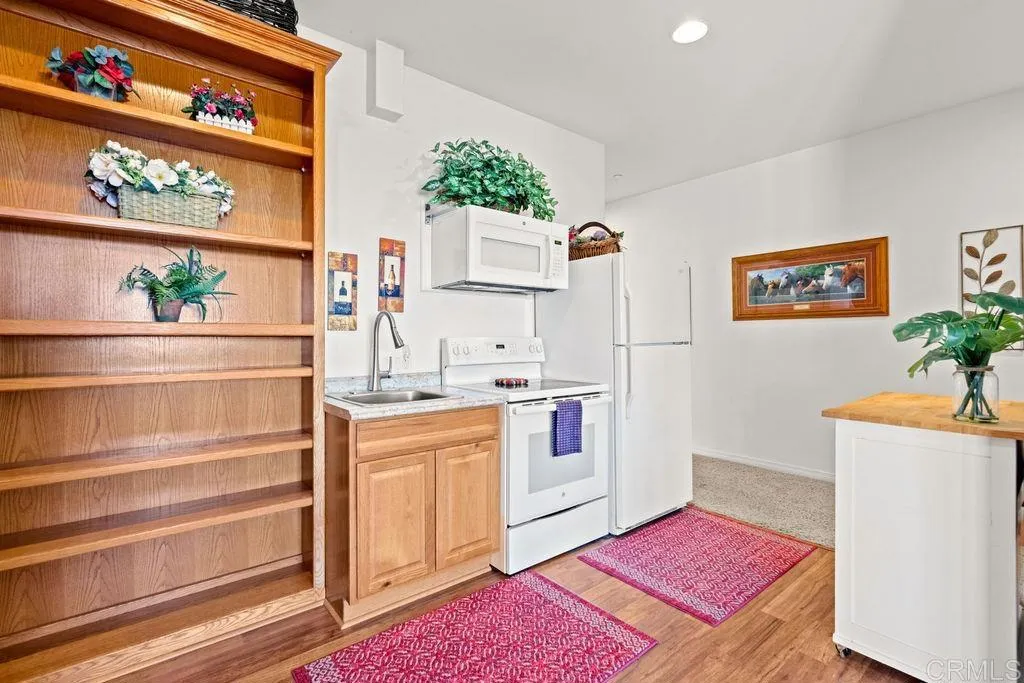 https://cdn.realtyfeed.com/cdn/127/306742280/9834884ed7ef43f33e9616779504869f.webp