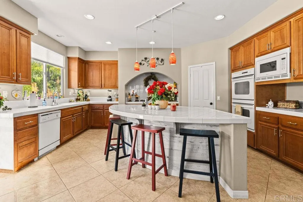 https://cdn.realtyfeed.com/cdn/127/306742280/c55971a717d1032b04ed9f9f953b9f83.webp