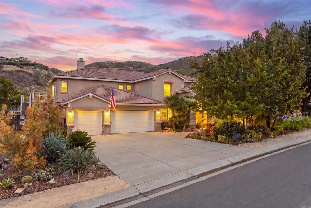 https://cdn.realtyfeed.com/cdn/127/306742280/c64864a3b81639acd29800bf1fd2d9de.webp