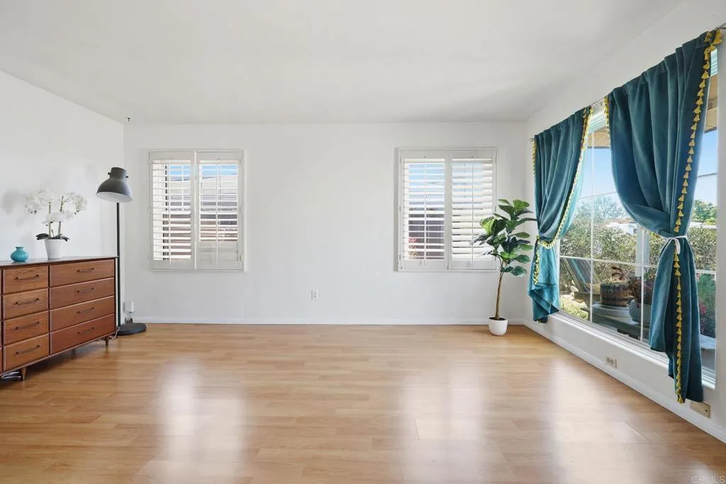 https://cdn.realtyfeed.com/cdn/127/306742284/12268347e015caae1cf50427651c310e.webp