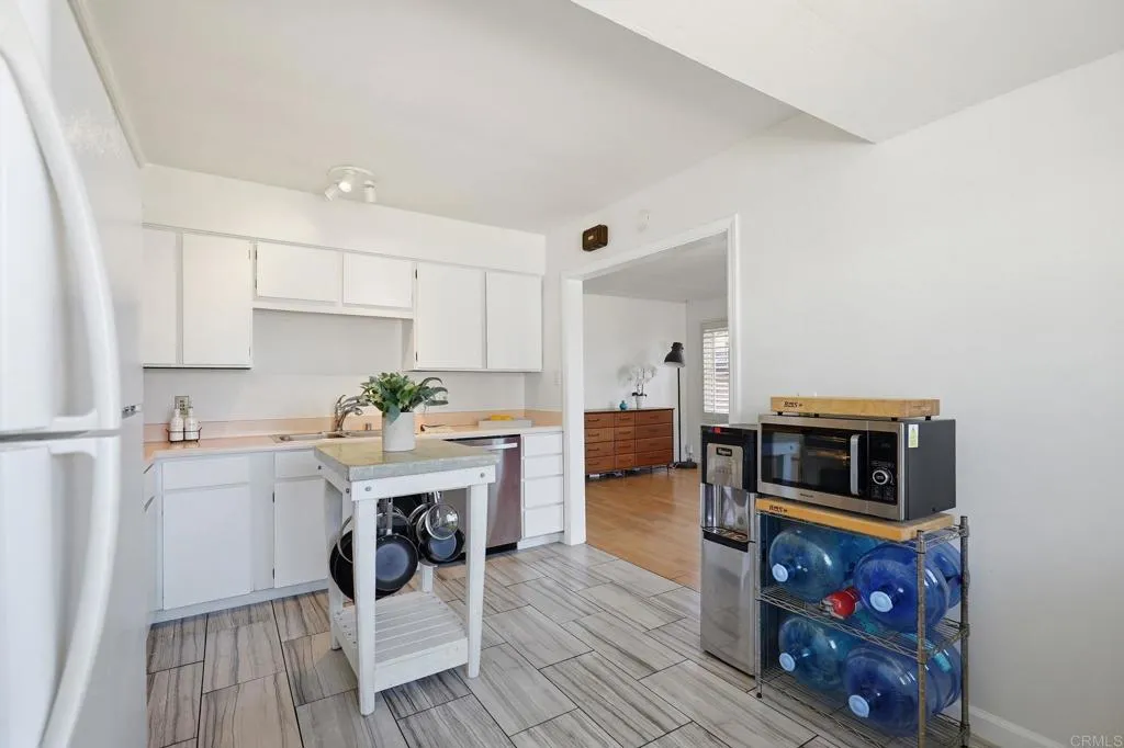 https://cdn.realtyfeed.com/cdn/127/306742284/5291a95b83d96f647c9194b8f4293490.webp