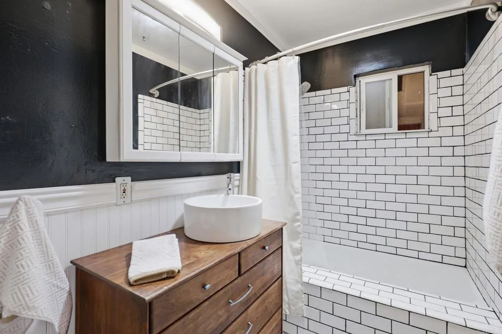 https://cdn.realtyfeed.com/cdn/127/306742284/9e4253211b7b1cd936d8489be400b2a4.webp