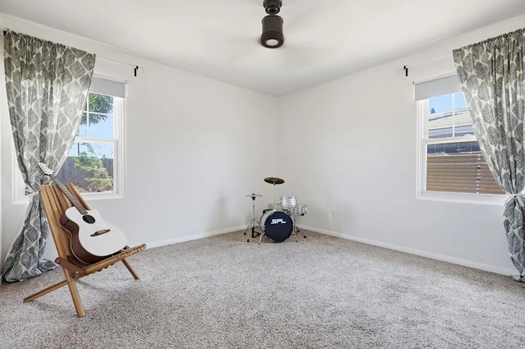 https://cdn.realtyfeed.com/cdn/127/306742284/aba27f2f55c7855807938643d64773d0.webp