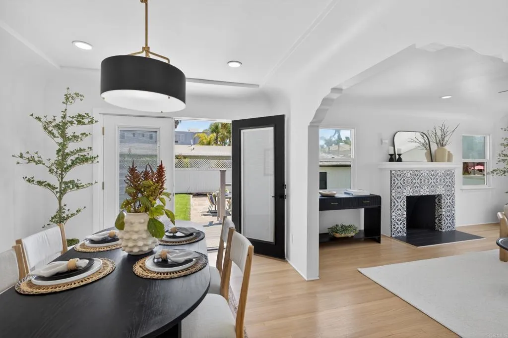https://cdn.realtyfeed.com/cdn/127/306742297/1201f3b1007c2ec47243353a21442b6c.webp