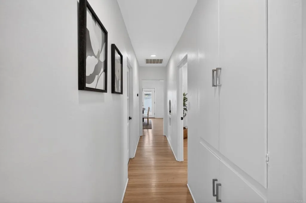 https://cdn.realtyfeed.com/cdn/127/306742297/665c39e375bfed33370185deac4defe2.webp