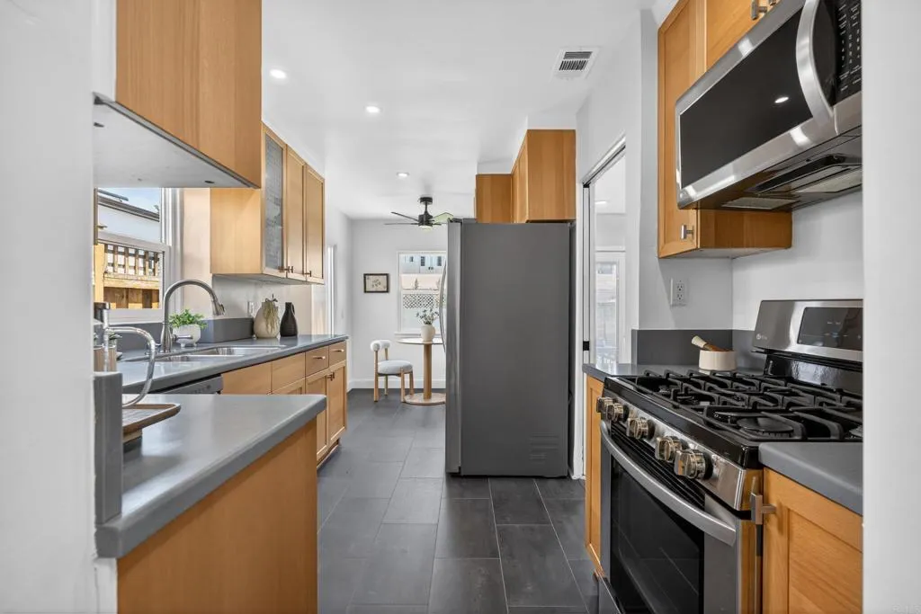 https://cdn.realtyfeed.com/cdn/127/306742297/73c1d1b8ab06f263a1d3cc599bd36348.webp