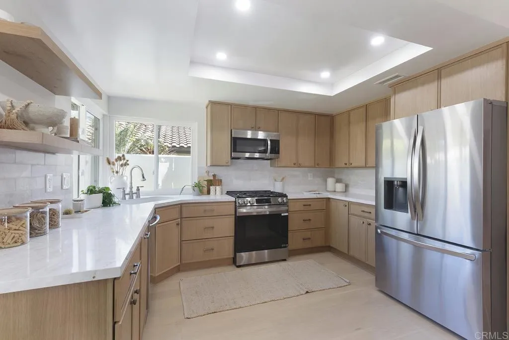 https://cdn.realtyfeed.com/cdn/127/306742309/ca90a4690df548d397bf4d8167a24eb1.webp