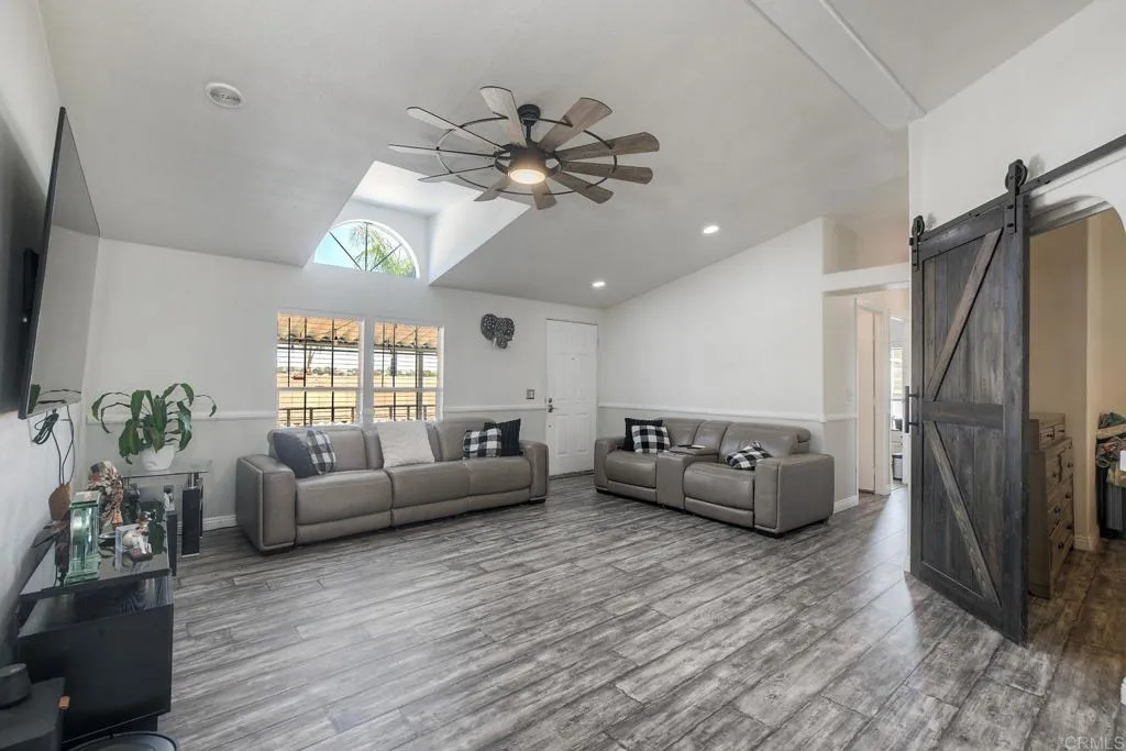 https://cdn.realtyfeed.com/cdn/127/306742318/3f7fdbad5f12b034c0424e0602a70568.webp