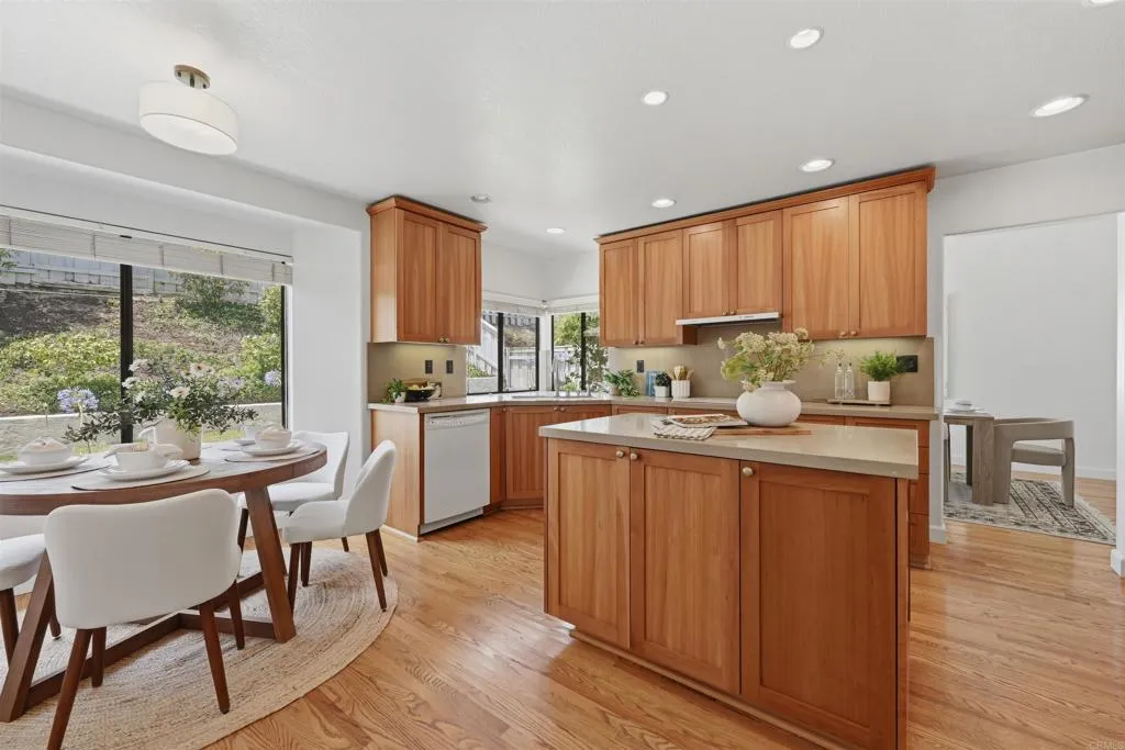 https://cdn.realtyfeed.com/cdn/127/306742329/05a14cd308a1a15a86c19f0eaae144ae.webp
