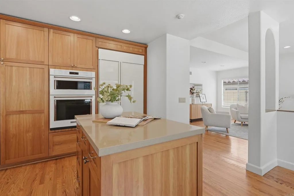https://cdn.realtyfeed.com/cdn/127/306742329/0feb538a1c46e52f56a085dc22becbbc.webp