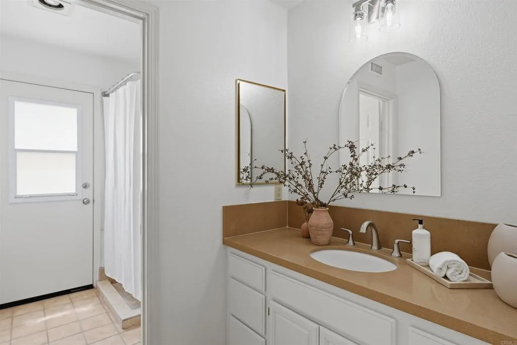 https://cdn.realtyfeed.com/cdn/127/306742329/148533c30f1dd4b061b6f5fd4dc25317.webp