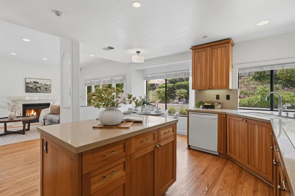 https://cdn.realtyfeed.com/cdn/127/306742329/bd94d74b3d1ca659f6590cdb62fa7495.webp