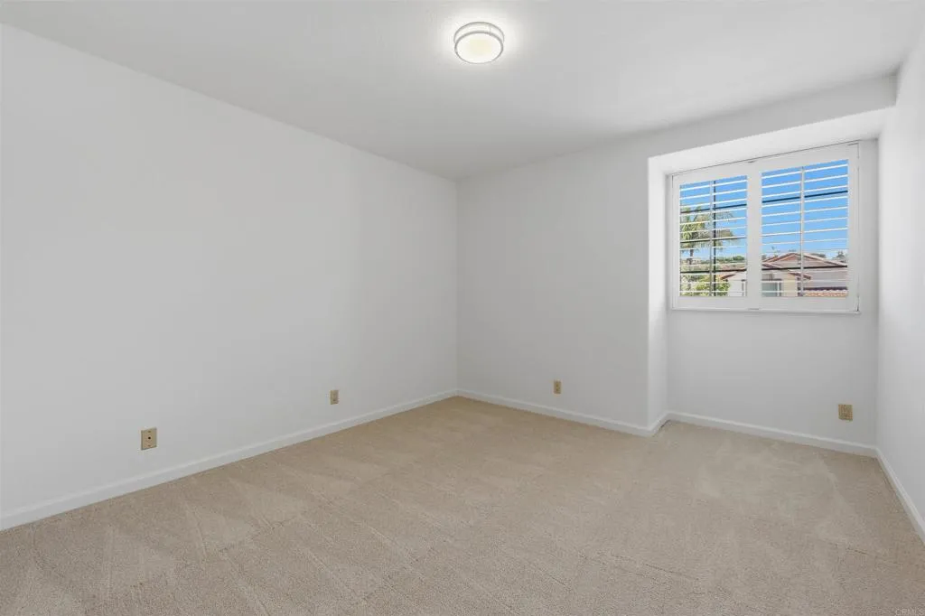 https://cdn.realtyfeed.com/cdn/127/306742329/dd6533f89253cc78cd652391cb00f99d.webp