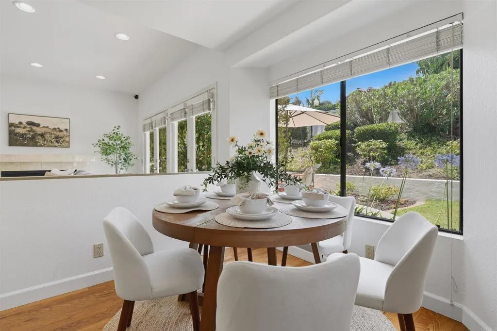 https://cdn.realtyfeed.com/cdn/127/306742329/f6d4a2947d33f612d22c19ec0d0fd6db.webp