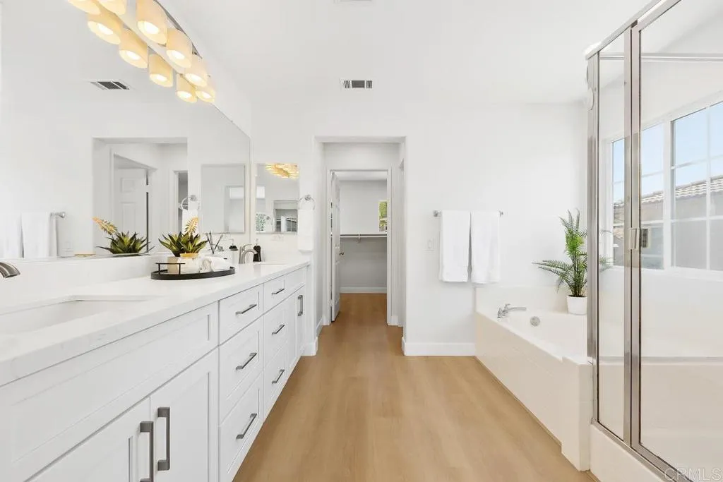 https://cdn.realtyfeed.com/cdn/127/306742336/2a12490c3fb0da6d92f55ef56aeed618.webp