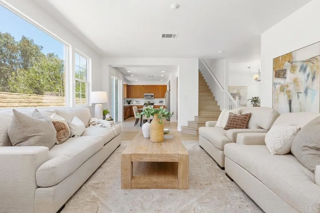 https://cdn.realtyfeed.com/cdn/127/306742336/60bf5006fa38f558f6e6927d0e05da9c.webp