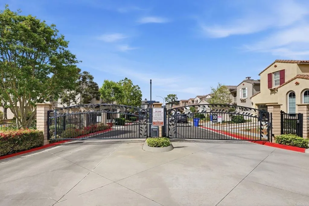 https://cdn.realtyfeed.com/cdn/127/306742336/702efc3cfb4e2084b0129cf859d5e4e2.webp