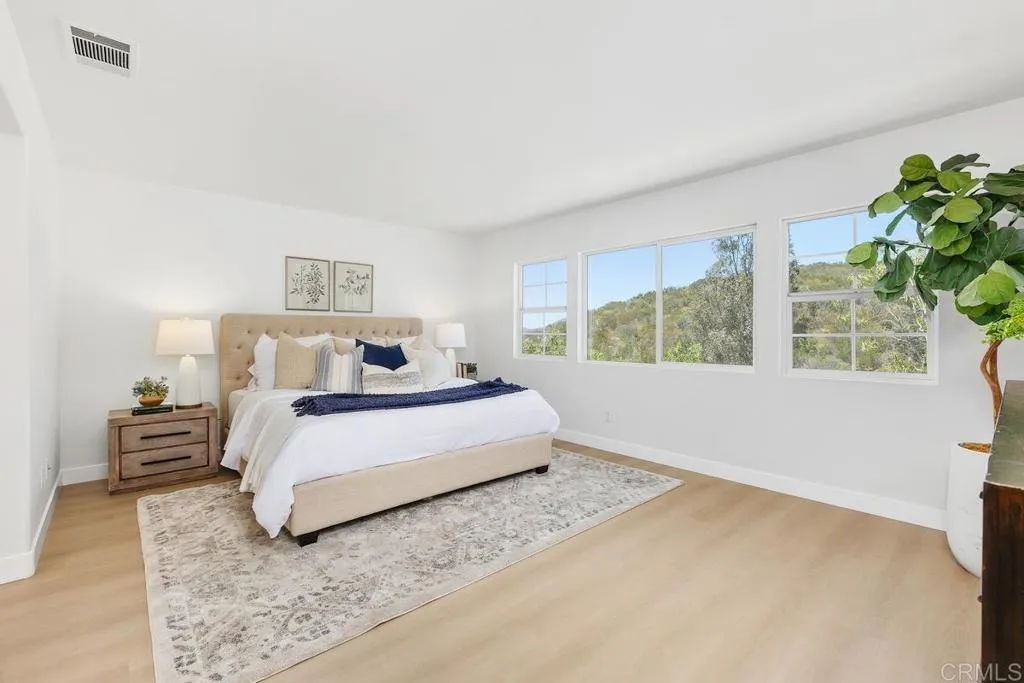https://cdn.realtyfeed.com/cdn/127/306742336/7e175ddd547952643316dd92155f33a5.webp