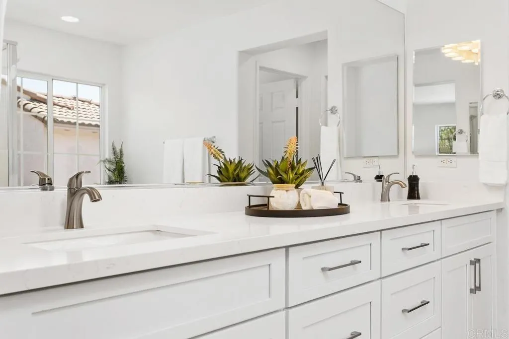 https://cdn.realtyfeed.com/cdn/127/306742336/c114cf74ba9c8ee6acb3d374cefd9ac5.webp